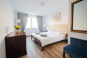 Фото номера Двухместный номер Делюкс с 2 отдельными кроватями Отель Hotel EKA г. Себеш 24